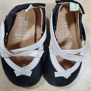 Tip Toey Joey Black Ballerina Baby Shoes Size 12-18 months